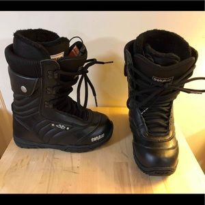 Women’s Snowboarding Boots
